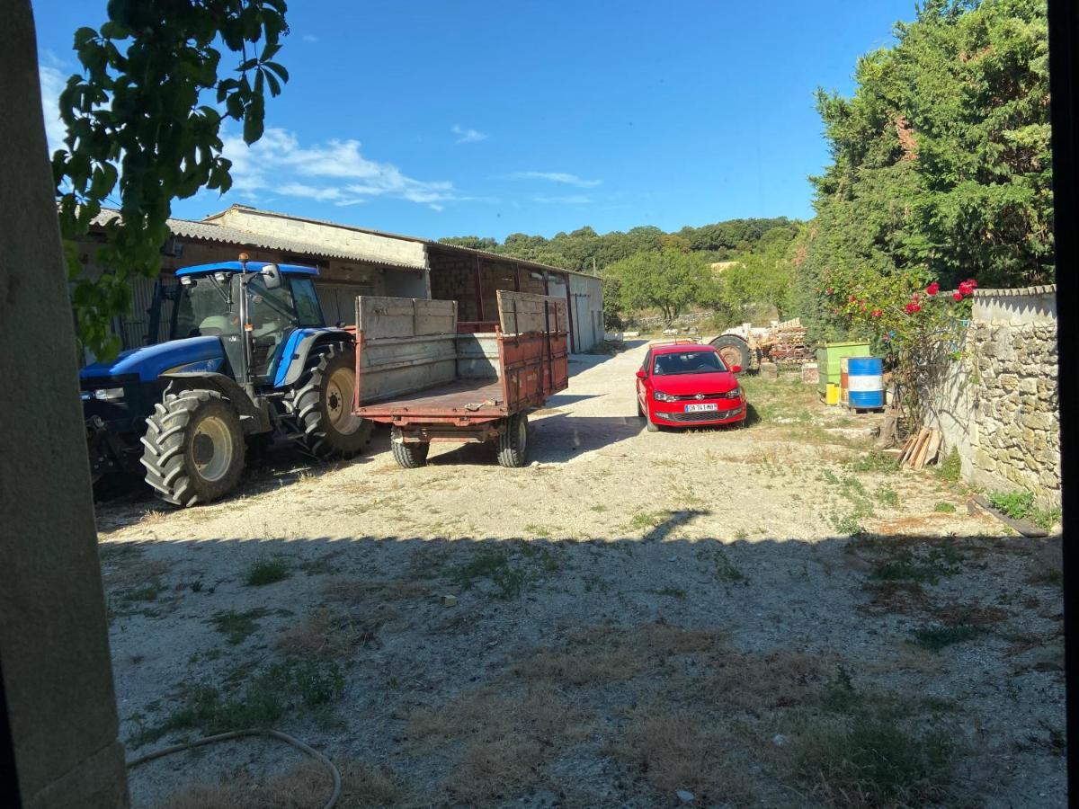 Gite A La Ferme Clansayes Экстерьер фото